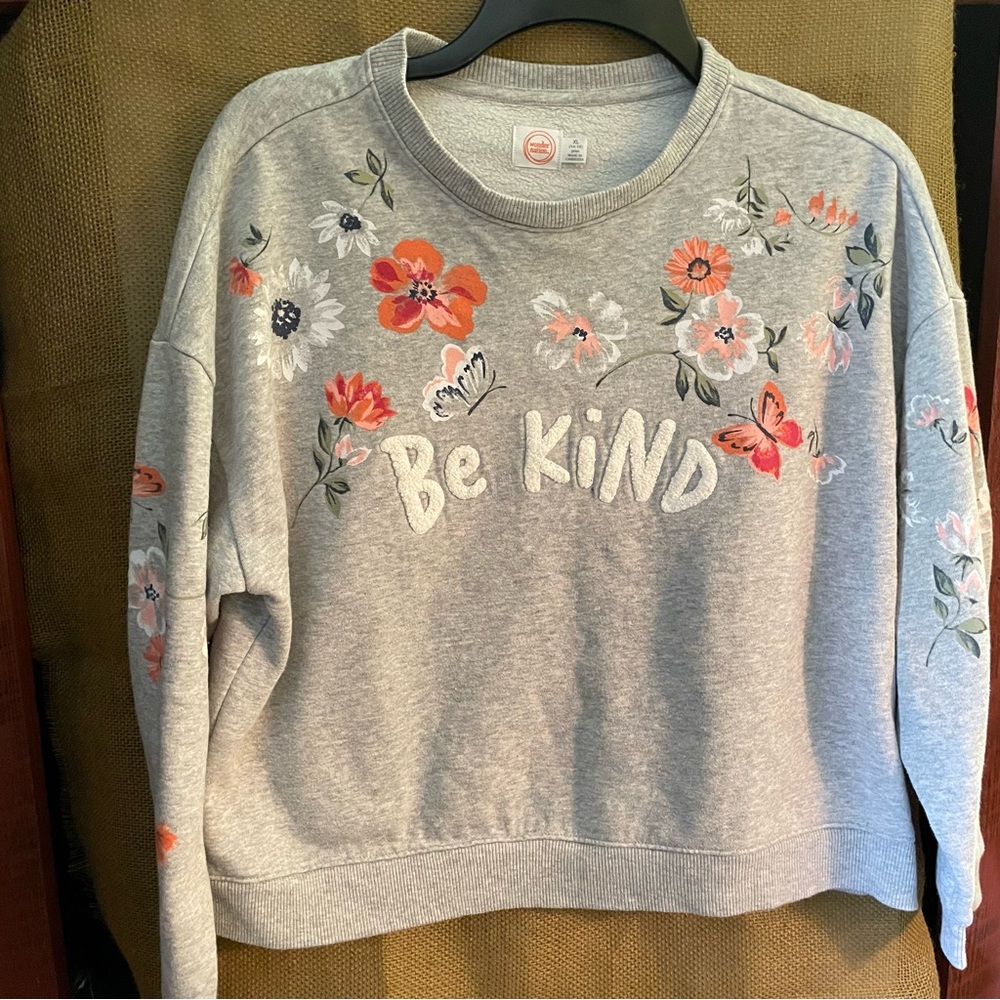 Kid’s Sweatshirt XL, “Be Kind”, soft sweatshirt with butterflies & flowers